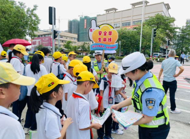 对全市村庄学生出行安全相关展开调度针对摸排中公共交通线路
